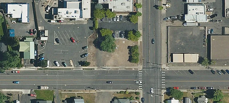 405 2nd St
