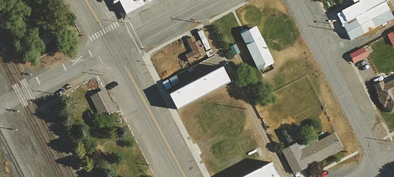 818 Frnt St