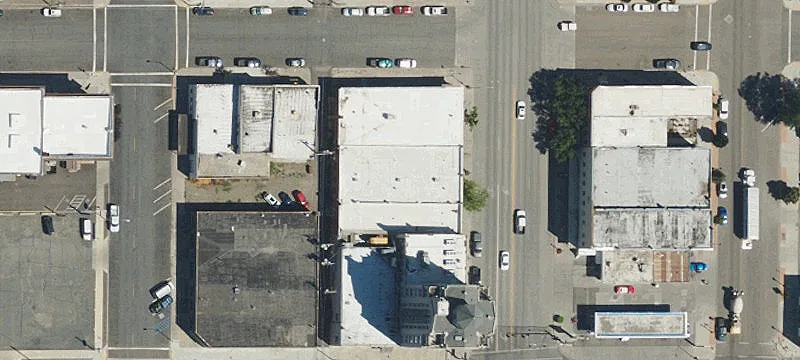 1725 Main St
