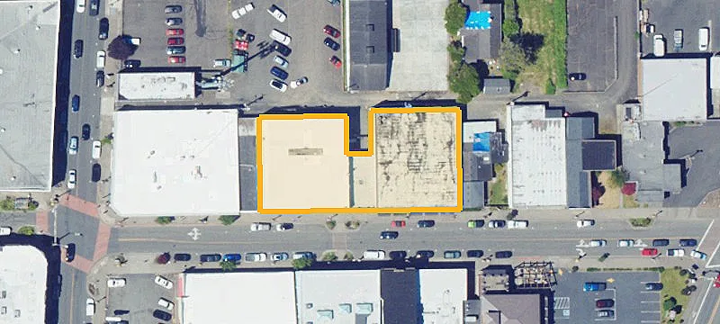 734 Broadway St