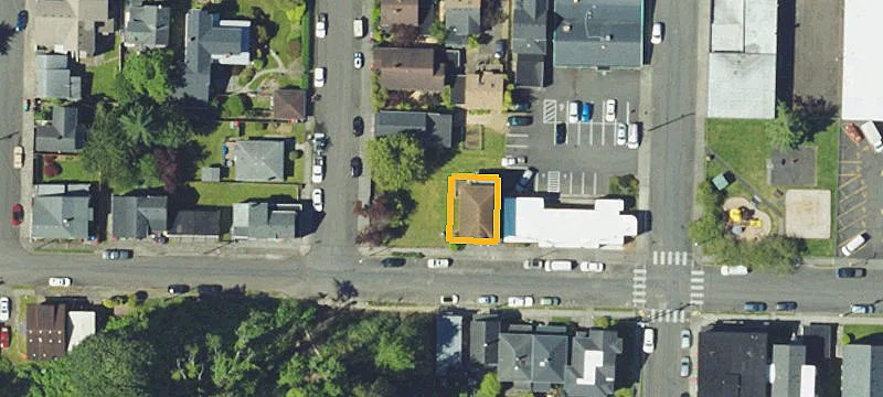 552 Commercial St