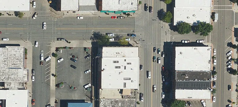 2043 Main St