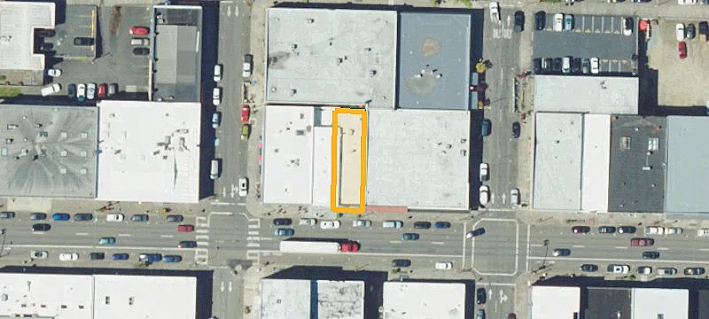 1040 Commercial St
