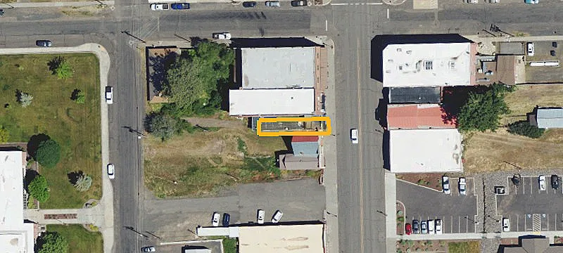211 Main St
