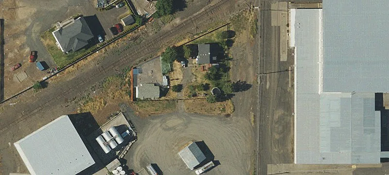 407 Russell St