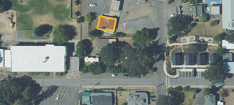 204 Ctr St
