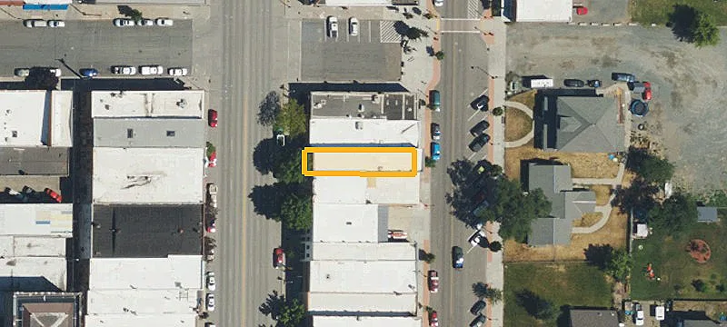 1832 Main St
