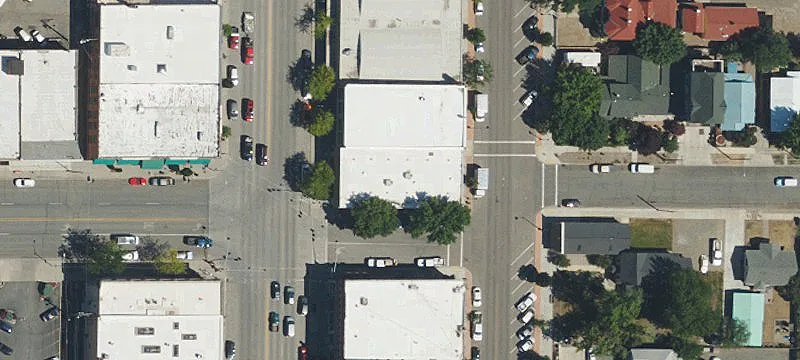 2100 Main St