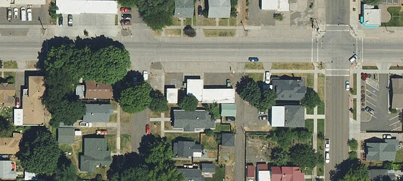 702 Adams Ave