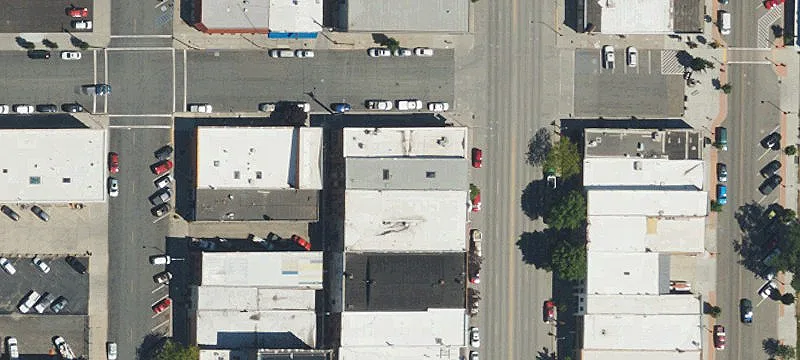 1833 Main St