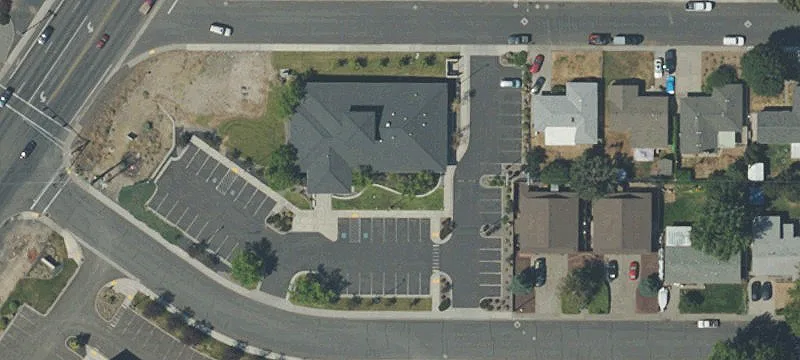2461 Perkins Ave