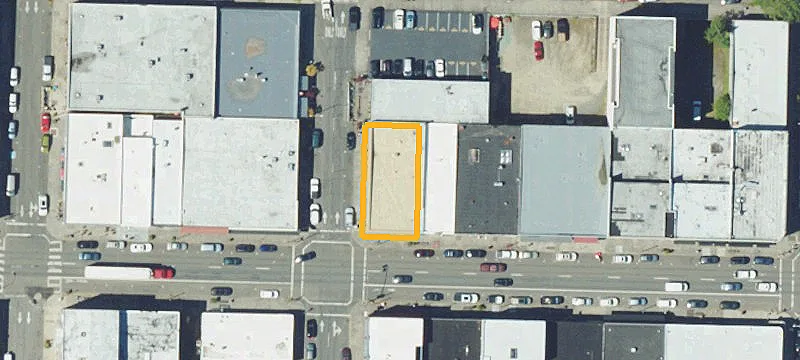 1108 Commercial St