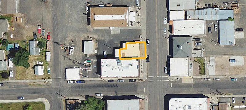 129 Main St