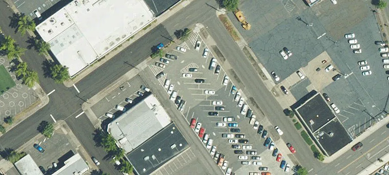 Apple St