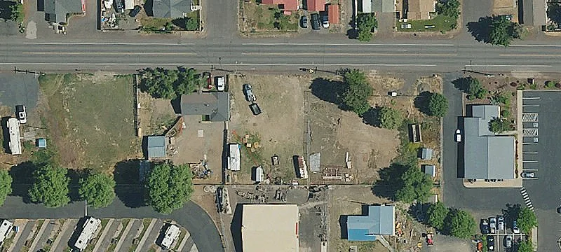 330 Lynn Blvd