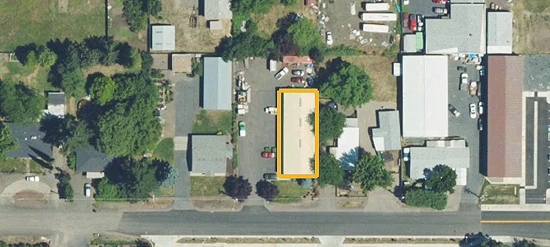 907 Lawnsdale Rd