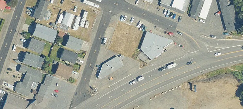 Clearlake Ave