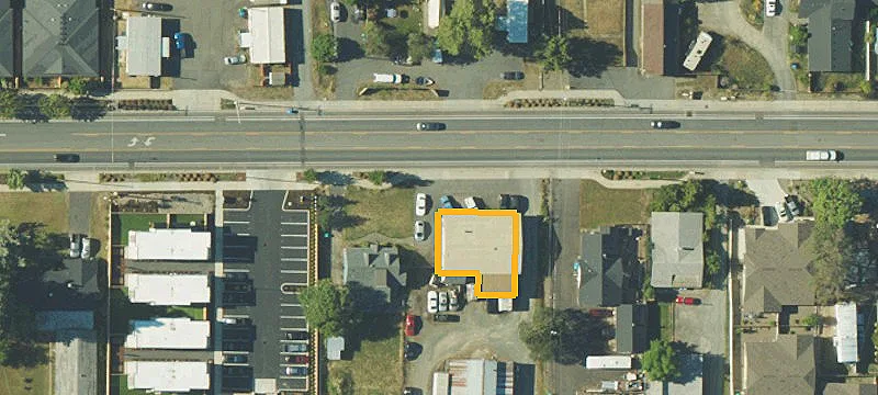 Redwood Ave