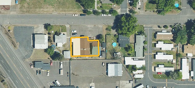 6 Mace Rd
