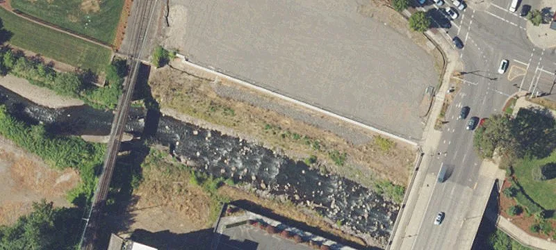 305 Commercial SE St