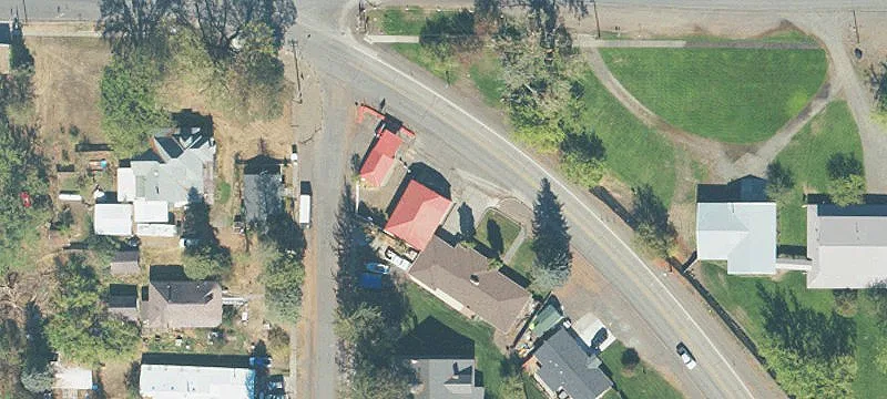 402 Hwy 82