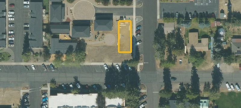 184 Adams Ave