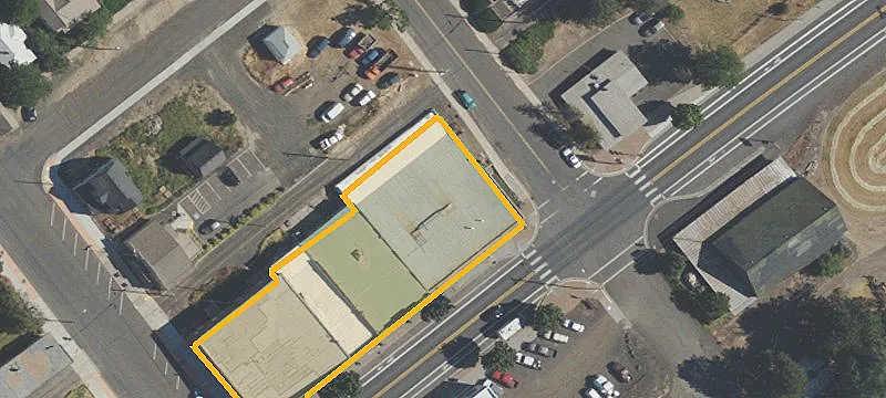 400 Main St