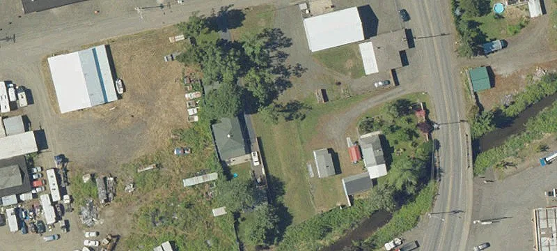 Everett Ave
