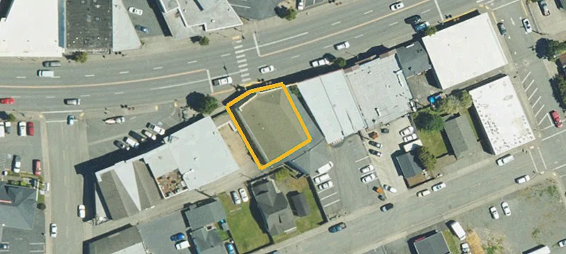 621 Chetco Ave