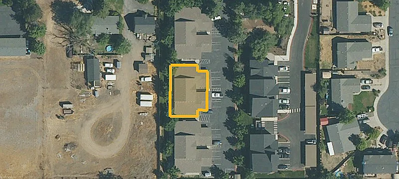 2048 Salmon Ave