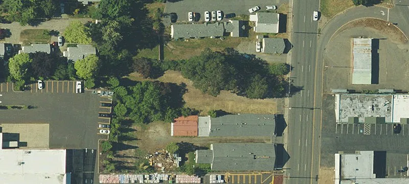 210 Redwood Hwy
