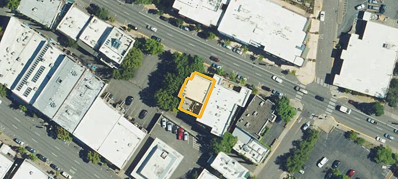 180 Lithia Way