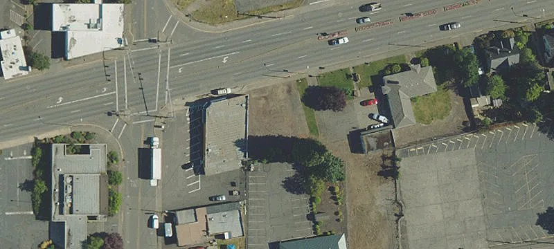 1525 Main St