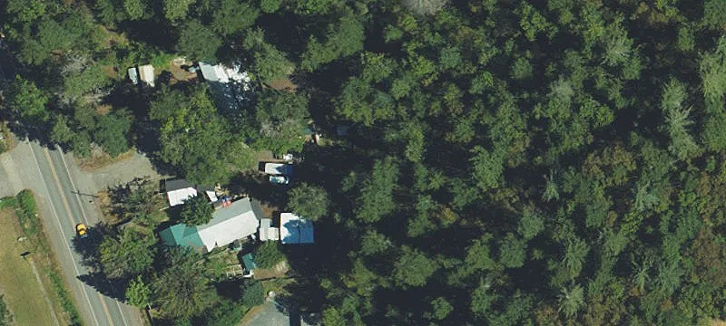 24563 Redwood Hwy