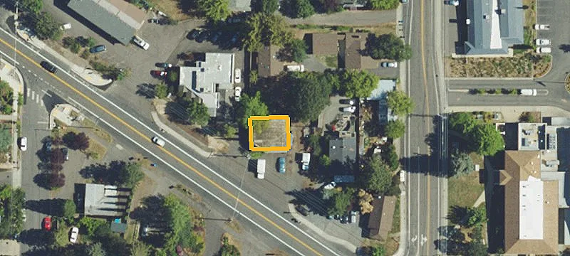 2445 Siskiyou Blvd