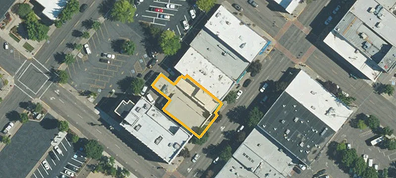 619 Main St