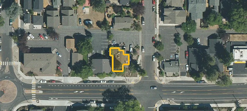 1004 Newport Ave