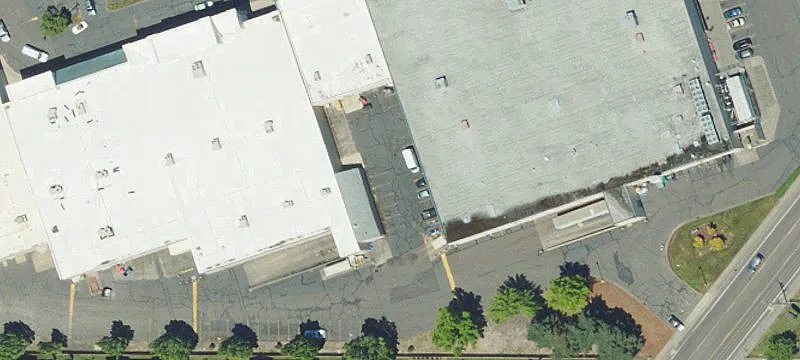 2460 Hwy 99w