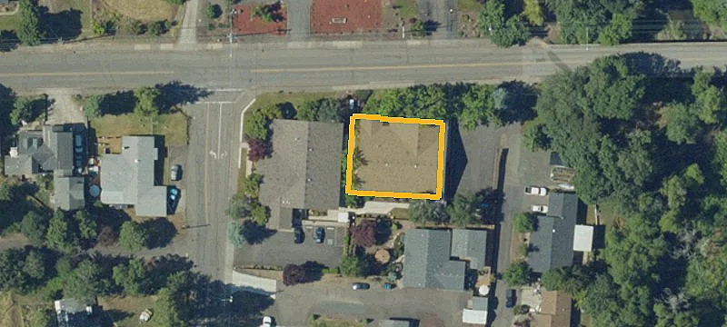 2335 Douglas Ave