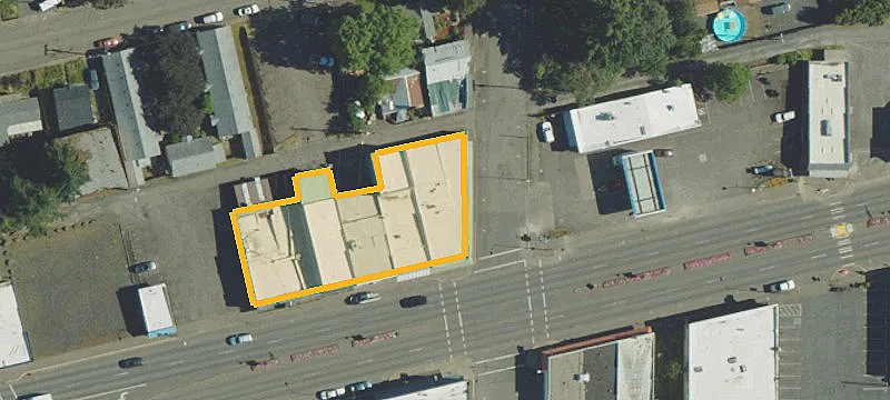 1262 Main St