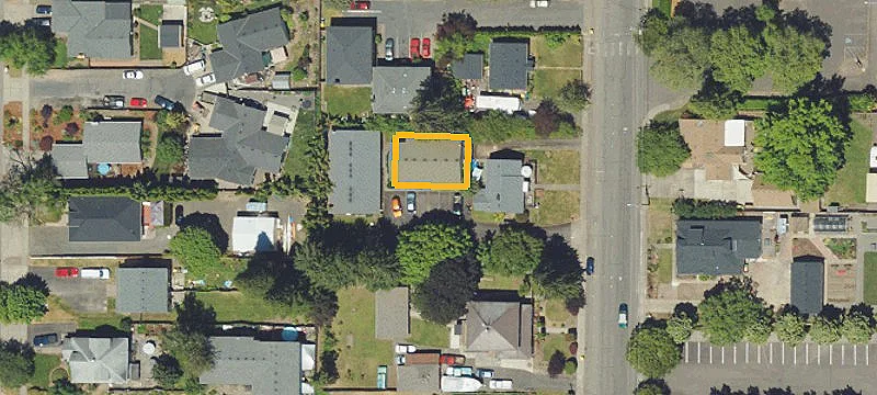 2418 Main St