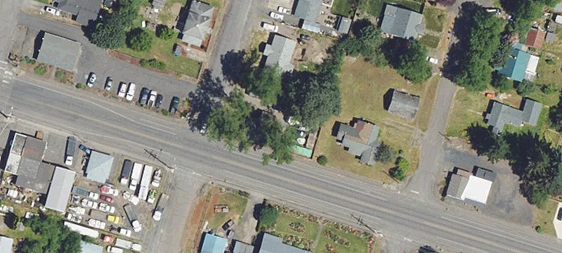 711 Main St