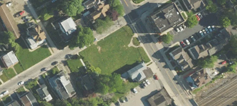 400 Sharon Ave