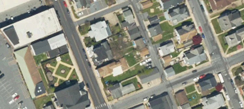 1915 Main St