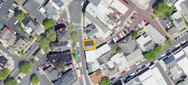 21 Main St