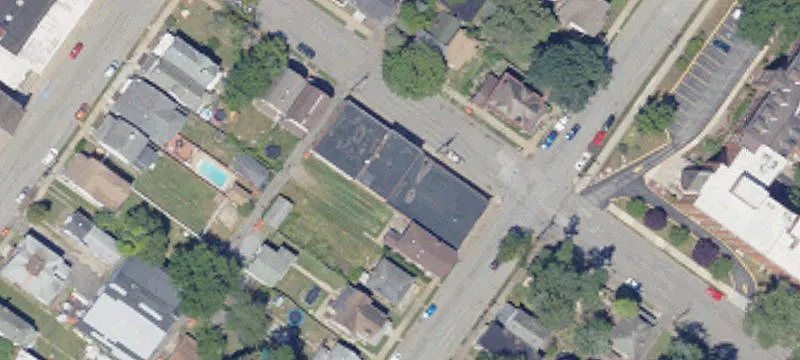 823 3rd Ave