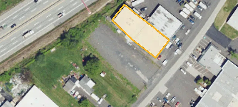 2412 Wyandotte Rd