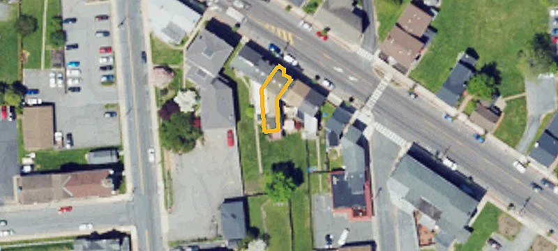 18 Main St