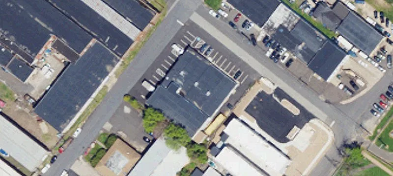 390 Lincoln Ave