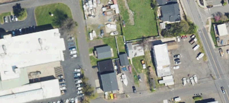 101 Lakeside Ave